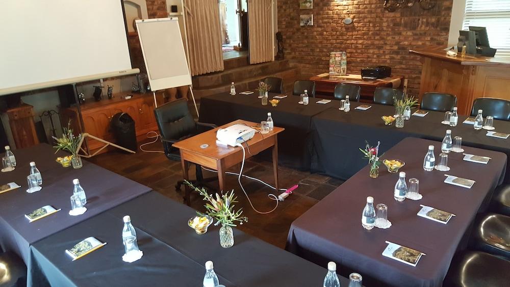 Blackwaters River Lodge, קניסנה מראה חיצוני תמונה